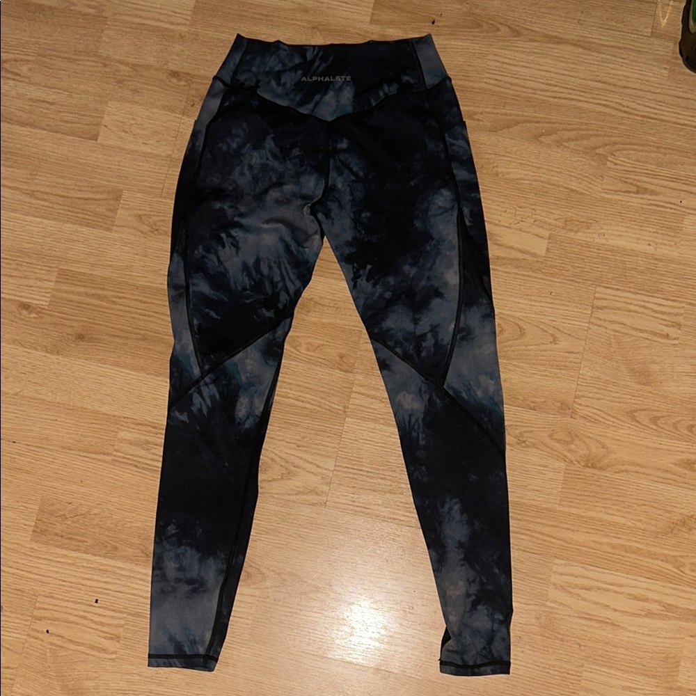 Alphalete Leggings Oil Spill Colorway